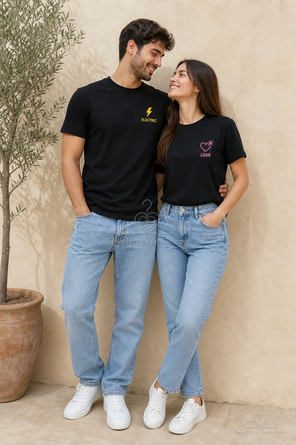Electric Love Sevgili Tişört Kombini
